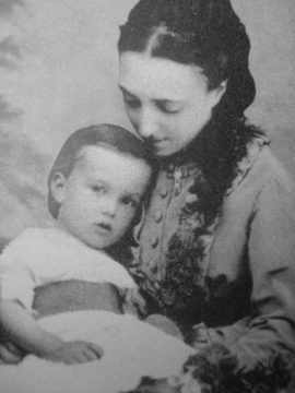 Великая княгиня Ольга Федоровна с сыном Сергеем