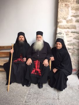 Со схимонахом Герасимом (в центре).
